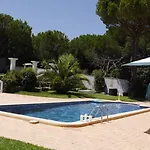 Villa Luxury Villa-4xensuite-priv Pool-5 Min Beach-3500qm Garden-unique Place-1min Sol Golf Quarteira