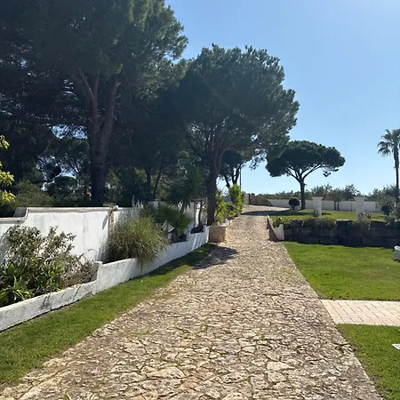 Luxury Villa-4xensuite-priv Pool-5 Min Beach-3500qm Garden-unique Place-1min Sol Golf Quarteira