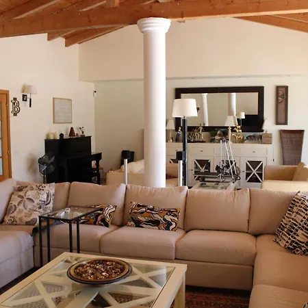 Luxury Villa-4xensuite-priv Pool-5 Min Beach-3500qm Garden-unique Place-1min Sol Golf Quarteira