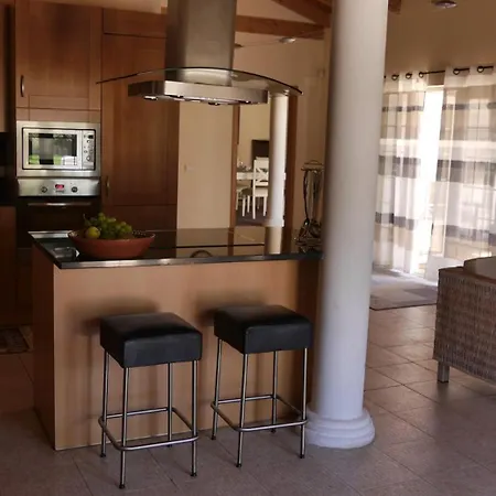 Luxury Villa Near Vila Sol Golf Resort - Pool & Garden فيلة كوارتيرا