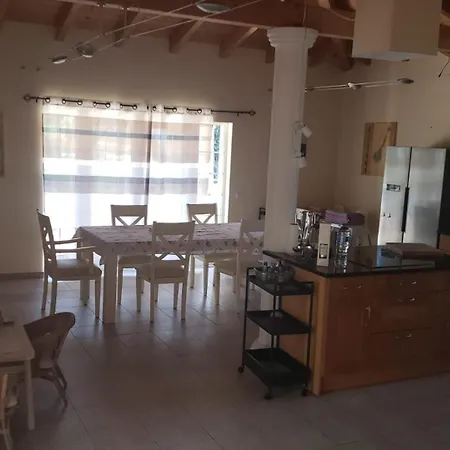 Luxury Villa-4xensuite-priv Pool-5 Min Beach-3500qm Garden-unique Place-1min Sol Golf *
