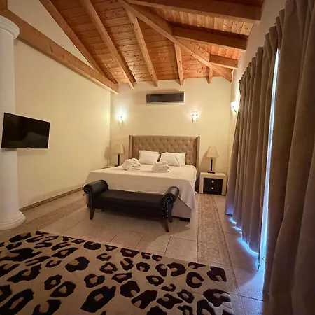 Luxury Villa Near Vila Sol Golf Resort - Pool & Garden *