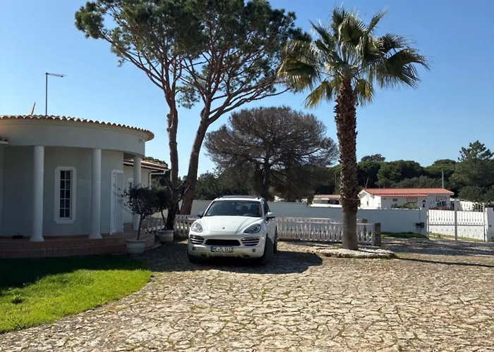 Luxury Villa-4xensuite-priv Pool-5 Min Beach-3500qm Garden-unique Place-1min Sol Golf Villa Quarteira