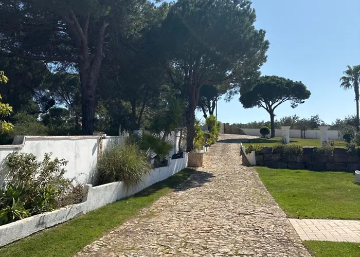 Luxury Villa-4xensuite-priv Pool-5 Min Beach-3500qm Garden-unique Place-1min Sol Golf Quarteira