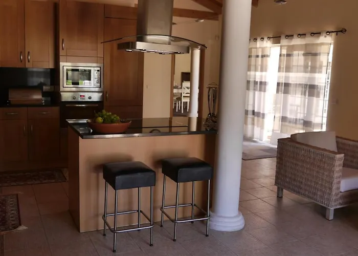 Luxury Villa-4xensuite-priv Pool-5 Min Beach-3500qm Garden-unique Place-1min Sol Golf Villa Quarteira
